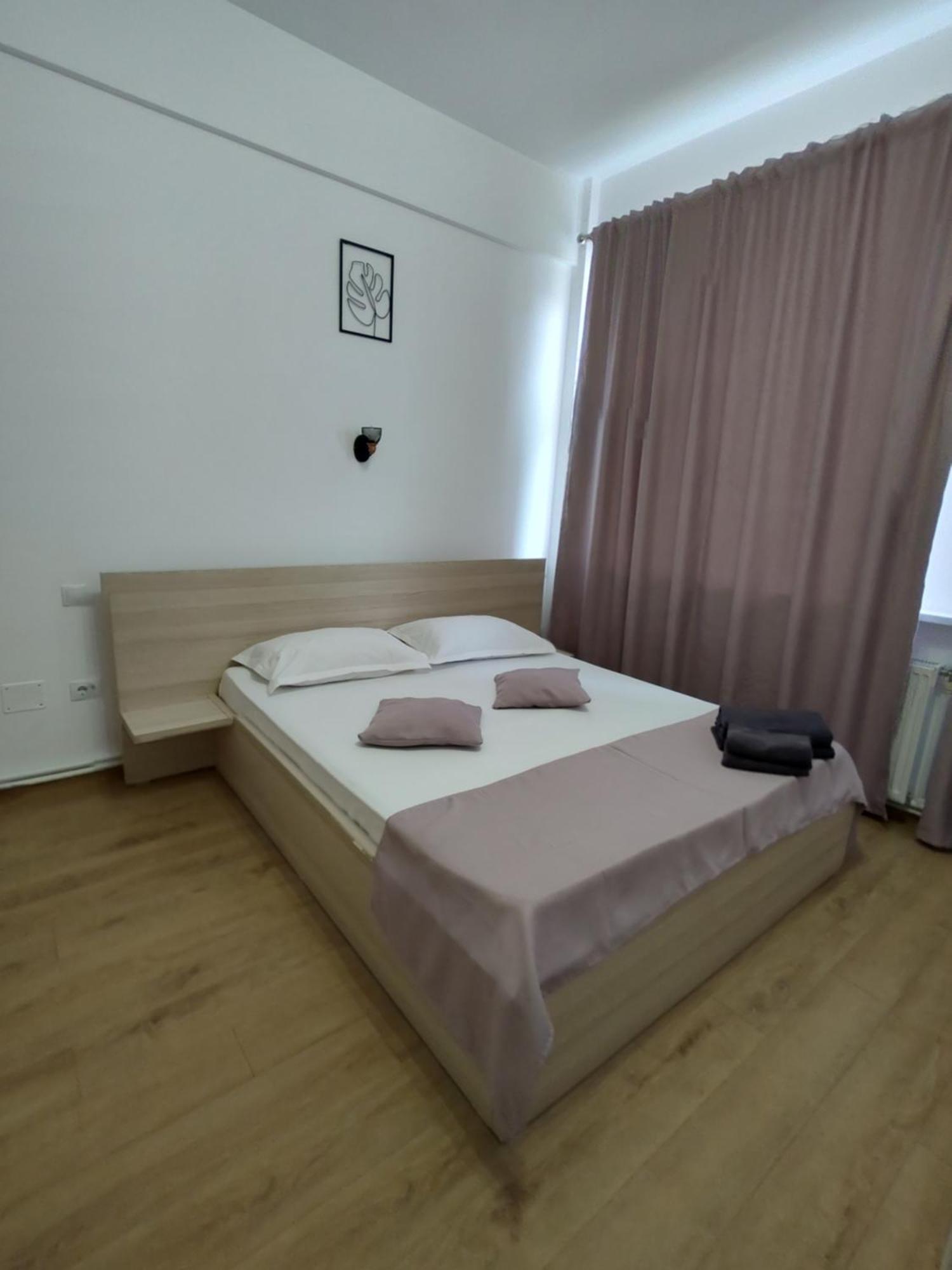 Puzzle Magic Panzió Piteşti Kültér fotó